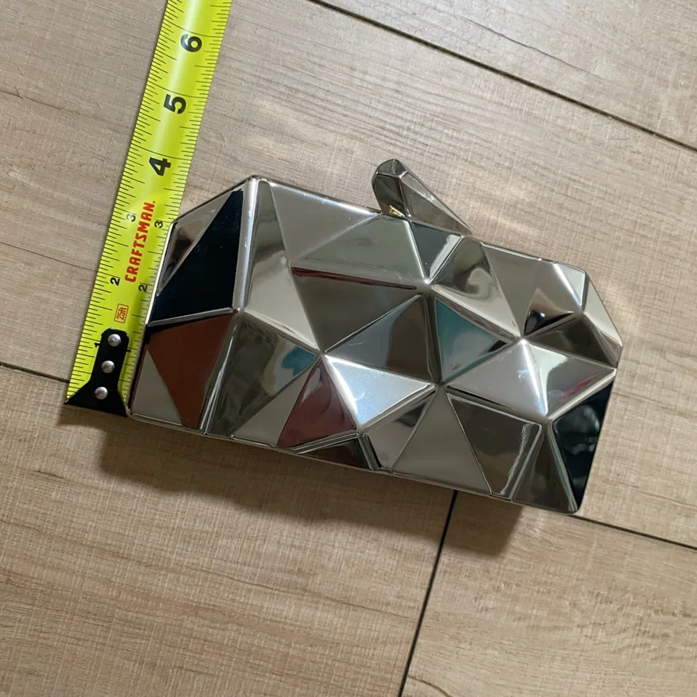Clutch Bag in Shiny Silver for Cocktail Party, Metallic Clutch Purse - Picture 11 of 17